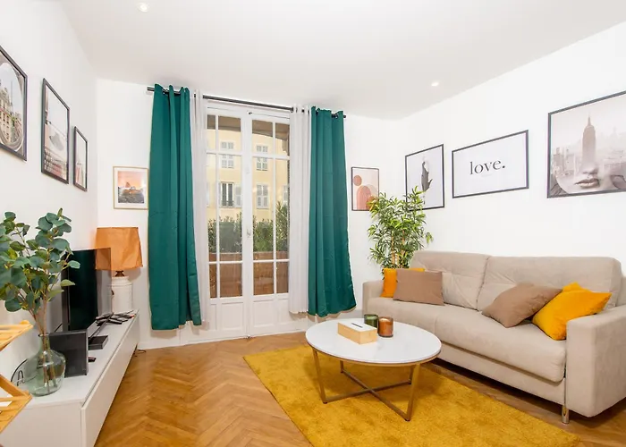 #34 2P Raimbaldi Central 2Balconies / Ac & Wifi